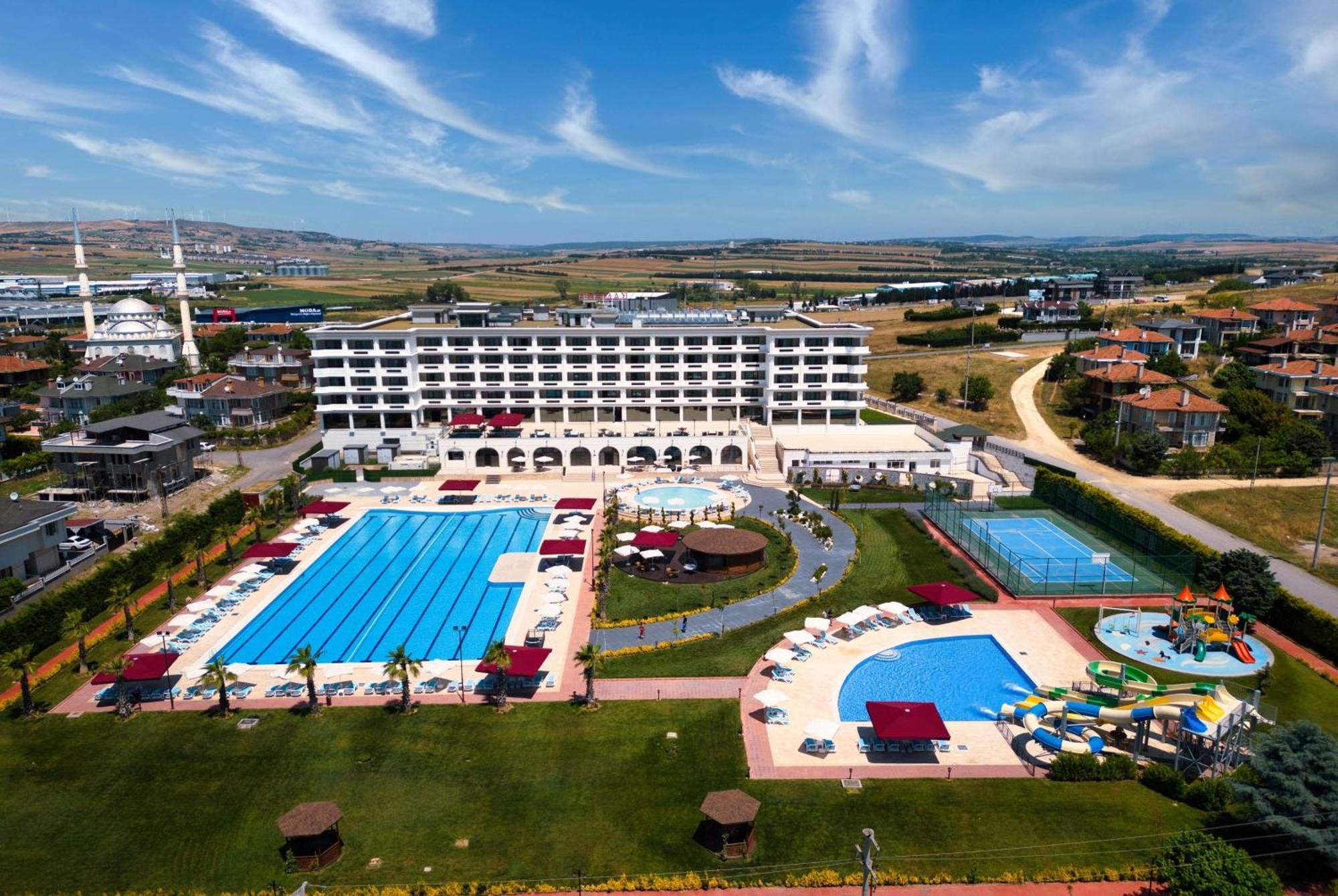 Hotel Ramada Plaza By Wyndham Silivri Exterior foto